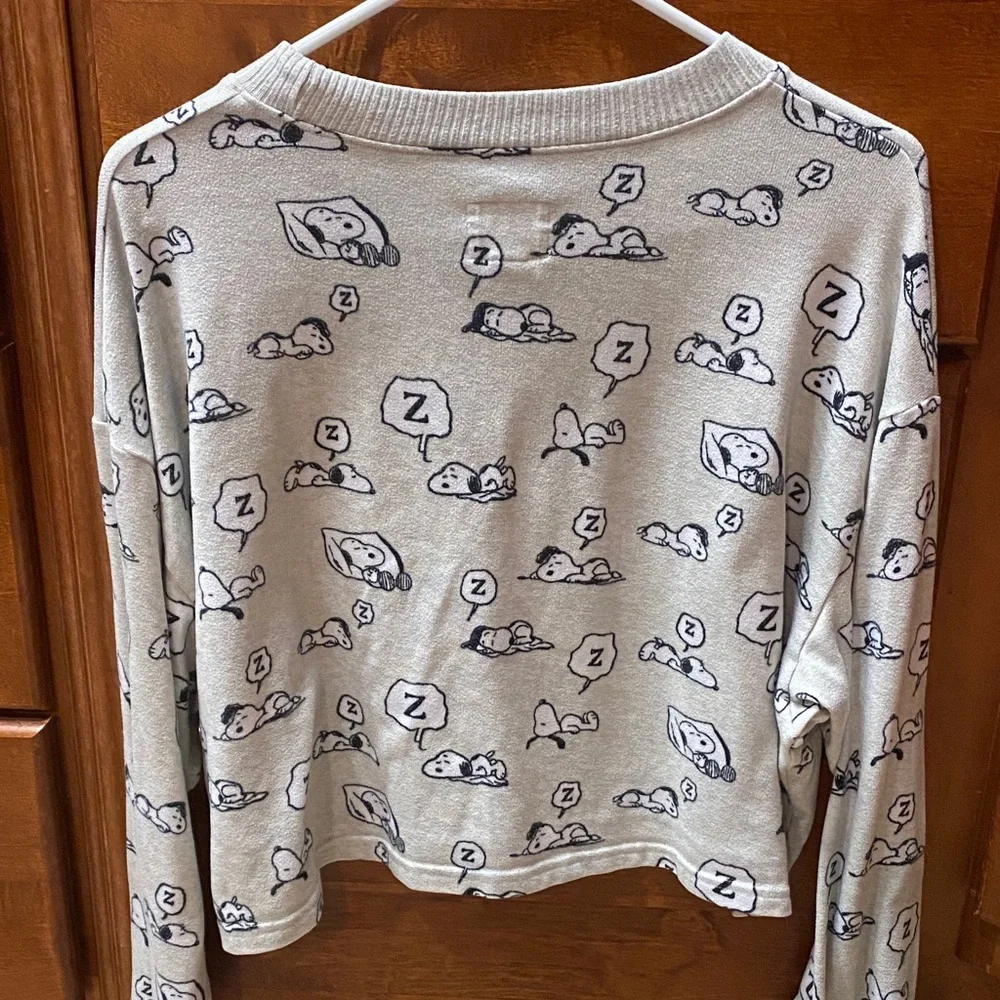 American Eagle Outfitters Gray Snoopy Lounge Boxy Large Cropped Top